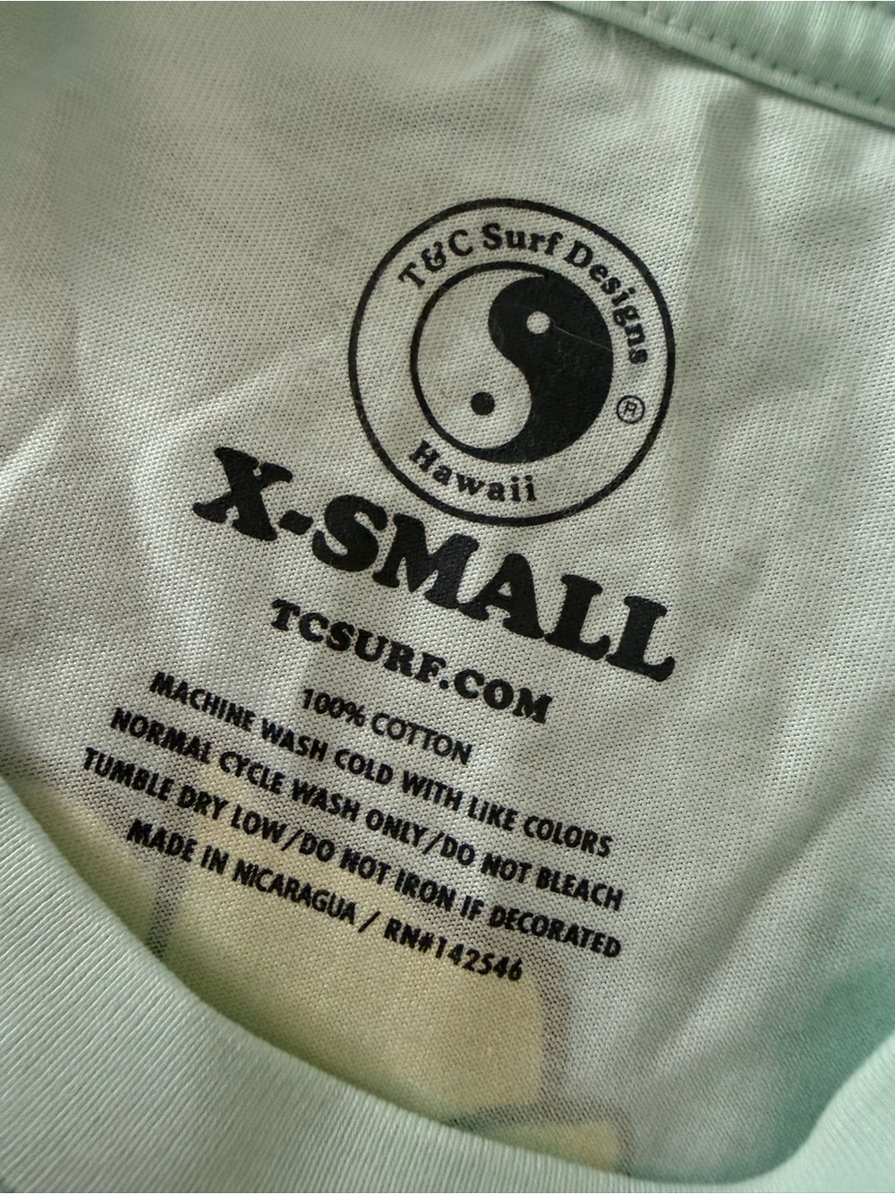 Brand New T&C Surf Hawaii Puakenikeni Crop Tee - Picture 3 of 3